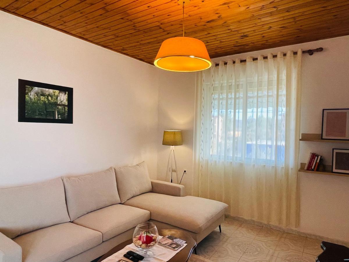 Mia Guest House - Entire Home With Balcony & Garden Divjake Exteriér fotografie